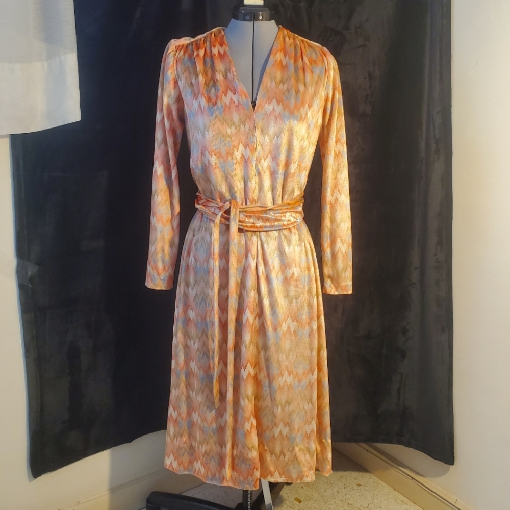 Vintage peach velvet wrap around belt Vneck dress